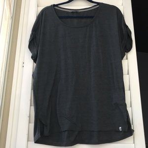 🪲 The north face grey top